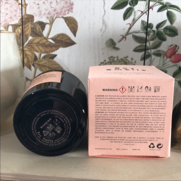 ‼️ LAST ONE ‼️‼️BOY SMELLS Small Candle in CAMEO - Picture 4 of 6